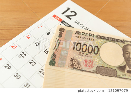 December calendar and 10,000 yen bills, bonus and pension payment dates December calendar and 10,000 yen bills, bonus and pension payment dates 121097079