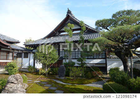 京都市右京區佐賀市藥師寺藥師堂 青靈寺 121098174