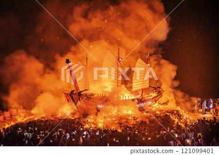 The burning of the king boat The burning of the king boat 121099401