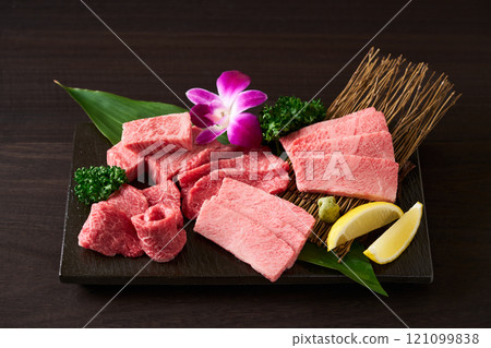 Assorted Japanese beef for yakiniku Assorted Japanese beef for yakiniku 121099838