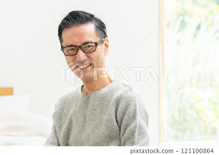 Middle men's portrait Middle men's portrait 121100864