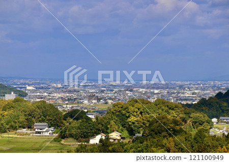 View from the Amagashi Hill Observatory, Kashihara city (Asuka Village, Nara Prefecture) 121100949
