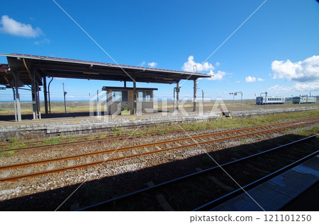 Mori Station platform Mori Station platform 121101250