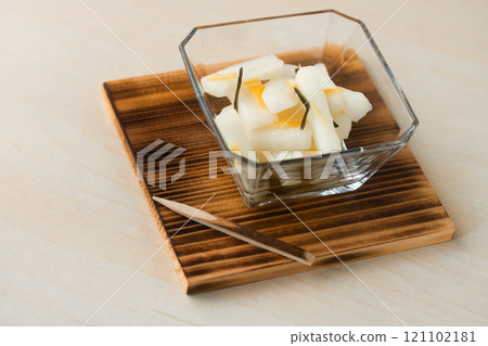 Winter Pickles: Yuzu Radish 121102181