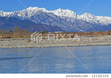 Northern Alps, Ushiro-Tateyama mountain range on a clear winter day 121102319