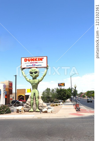 外星人在新墨西哥州羅斯威爾展示鄧肯甜甜圈 121102361