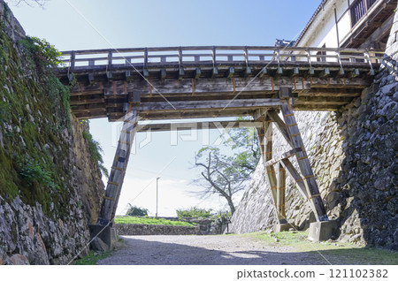 Hikone Castle's Drop Bridge 121102382