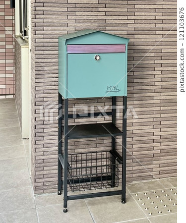 Mailbox with lock Mailbox with lock 121103676