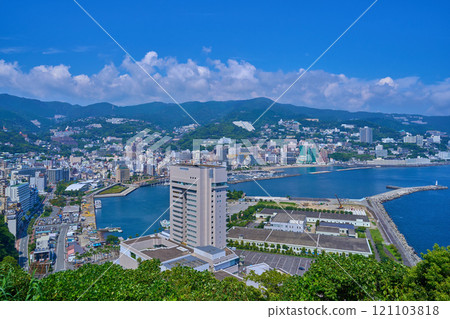 View to the north from the observation deck at the summit station of the Atami Ropeway in Atami City, Shizuoka Prefecture (Atami city, Mt. Iwato, etc.) 121103818