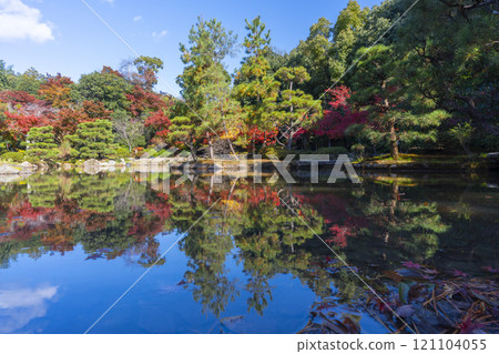 Autumn in Kyoto: Hokongoin Temple Garden - Fall foliage on the pond 121104055