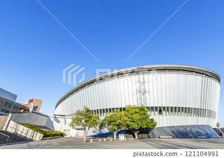 Wakayama Big Whale, Wakayama City, Wakayama Prefecture - A clear day at Wakayama Big Whale, where various events are held 121104991