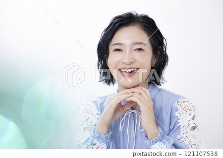 Beauty Women's portraits 121107538