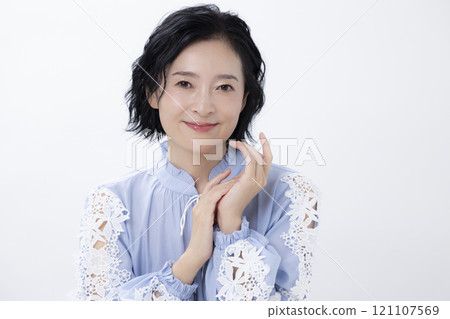 Beauty Women's portraits 121107569