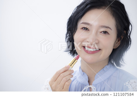 Beauty Women's portraits 121107584