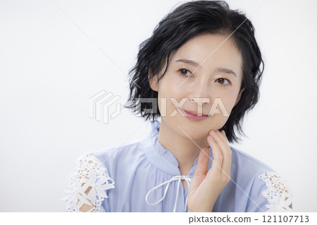 Beauty Women's portraits 121107713