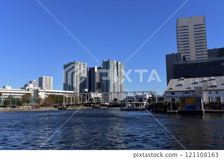 白天的 T.Y. 港 121108163