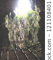 翻修前巴圖（Batu）洞穴樓梯、印度教寺廟和翻修前的石灰岩洞穴 121108401