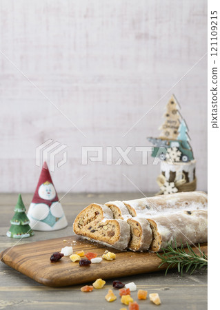 Stollen	 121109215