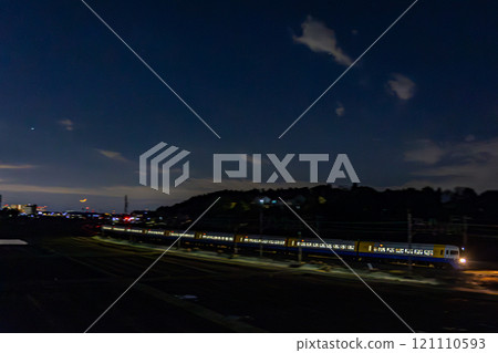 潮齋在黑暗中奔跑 潮齋在黑暗中奔跑 121110593