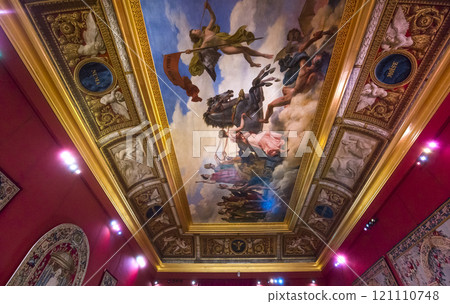Sully wing, The Louvre, Paris, France 121110748