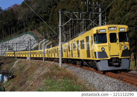 西武秩父線上的2000系列舊車報廢 西武秩父線上的2000系列舊車報廢 121112290
