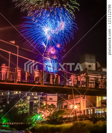 栃木縣那須鹽原市鹽原溫泉鄉煙火大會 121112596