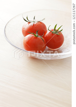 新鮮的西紅柿 121117267