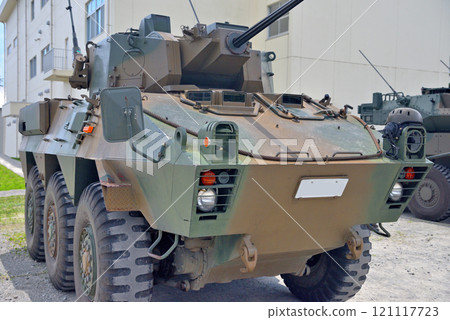 中部日本陸上自衛隊富士學校紀念活動展示車87式偵察警戒車在靜岡縣小山町偵察時可反擊 121117723