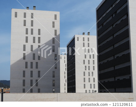 Modern residential buildings in sunlight Modern residential buildings in sunlight 121120611