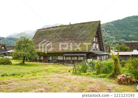 Shirakawago在秋天 121123193