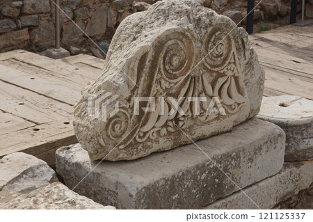 土耳其伊茲密爾附近的以弗所遺址 土耳其伊茲密爾附近的以弗所遺址 121125337