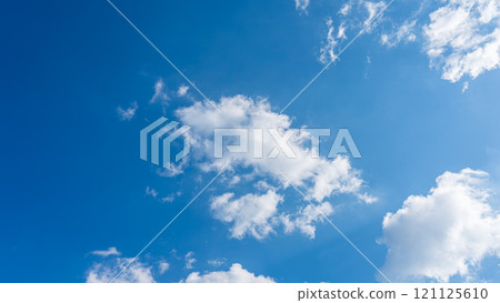 White clouds flowing in the blue sky 121125610