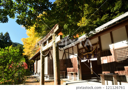 Nagareya Hachiman Shrine [Kawachinagano City, Osaka Prefecture] 121126761