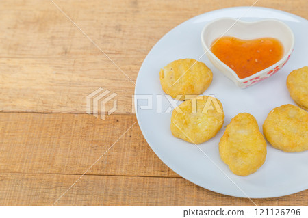 Chicken nuggets crispy 121126796