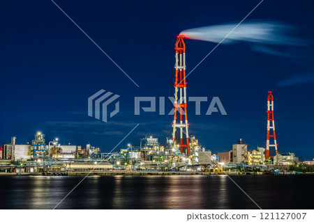Kitakyushu factory night view (Mitsubishi Chemical Kurosaki Plant) [Kitakyushu City, Fukuoka Prefecture] 121127007