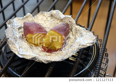 Stove-roasted sweet potato 121127313