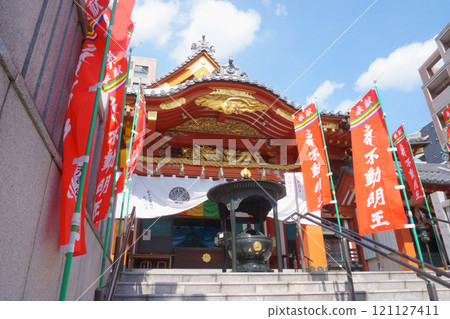 Tour of Nagoya's Seven Lucky Gods: Manpuku-in Temple Main Hall Tour of Nagoya's Seven Lucky Gods: Manpuku-in Temple Main Hall 121127411