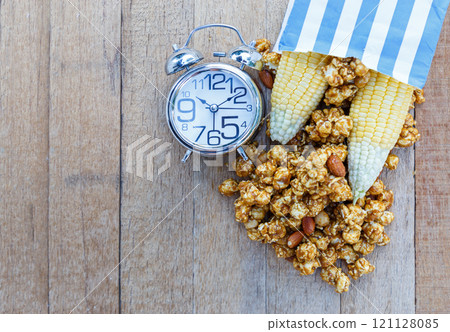 Popcorn caramel mix macadamia and almond taste 121128085