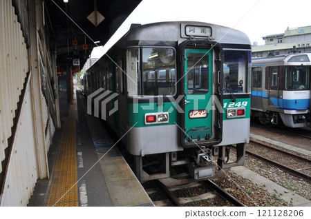 JR Shikoku Kotoku Line, Tokushima Line, Mugi Line, Naruto Line, Tokushima Station JR Shikoku Kotoku Line, Tokushima Line, Mugi Line, Naruto Line, Tokushima Station 121128206