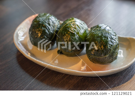 Mehari Sushi Senbari Leaf Sushi Mehari Sushi Wakayama 121129021