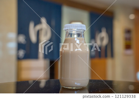 咖啡牛奶 咖啡牛奶 公共浴室 浴後溫泉 咖啡牛奶 咖啡牛奶 公共浴室 浴後溫泉 121129338