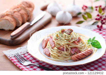 Bacon and Wiener Peperoncino Spaghetti Bacon and Wiener Peperoncino Spaghetti 121129432