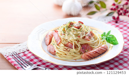 Bacon and Wiener Peperoncino Spaghetti Bacon and Wiener Peperoncino Spaghetti 121129453
