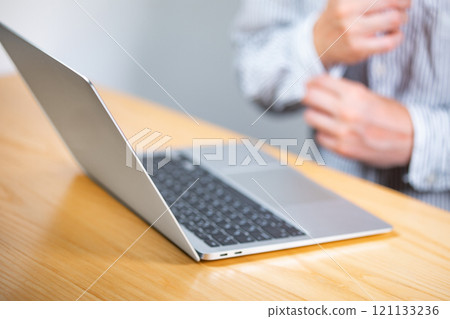Image of a working man (stock photo) Image of a working man (stock photo) 121133236