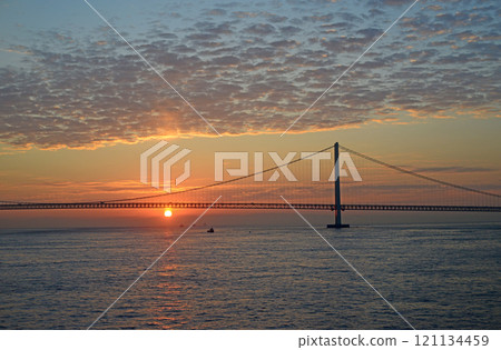 Akashi Kaikyo Bridge at sunrise - 8 121134459