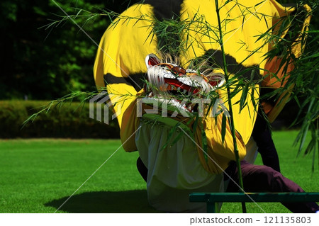 Iwate Prefecture Folk Performing Arts Toramai 121135803