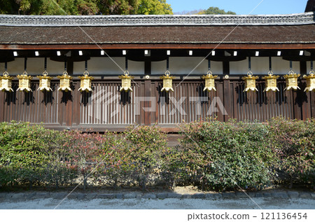 京都市左京區下鴨神社三井神社迴廊釣魚燈籠 京都市左京區下鴨神社三井神社迴廊釣魚燈籠 121136454