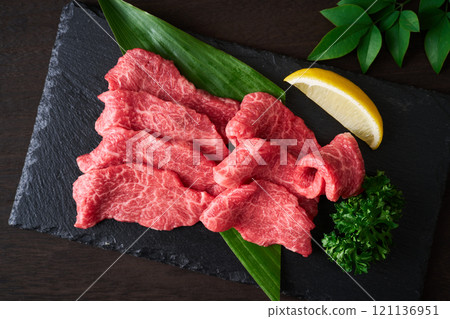 Domestic Wagyu beef, lean meat for yakiniku 121136951