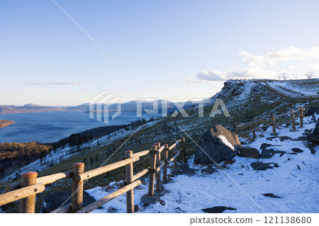 Lake Kussharo seen from Bihoro Pass in eastern Hokkaido in winter 121138680