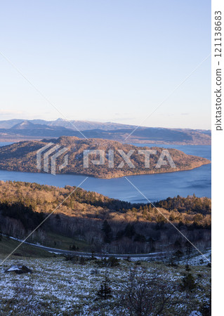 Lake Kussharo seen from Bihoro Pass in eastern Hokkaido in winter 121138683